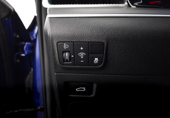 Подержанный автомобиль Kia K5 2021 года (16 фото)