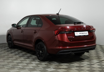 Подержанный автомобиль Skoda Rapid Liftback 2021 года (7 фото)