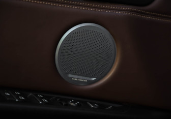 Подержанный автомобиль BMW X5 2013 года (27 фото)