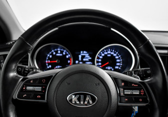 Подержанный автомобиль Kia Ceed Hatchback 2018 года (17 фото)