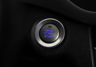 Подержанный автомобиль Hyundai Elantra Sedan 2016 года (19 фото)