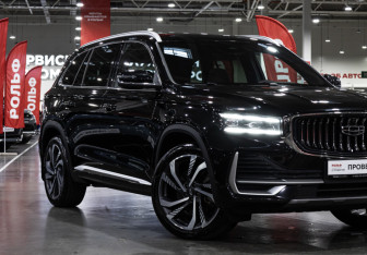 Подержанный автомобиль Geely Monjaro 2023 года (5 фото)