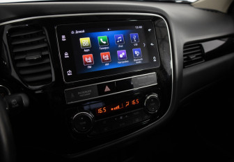 Подержанный автомобиль Mitsubishi Outlander 2019 года (15 фото)