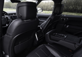 Подержанный автомобиль Land Rover Range Rover Sport 2022 года (22 фото)