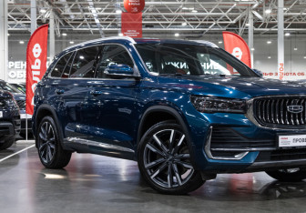 Подержанный автомобиль Geely Monjaro 2023 года (5 фото)