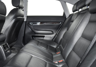 Подержанный автомобиль Audi A6 Sedan 2011 года (12 фото)