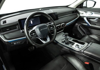 Подержанный автомобиль Jetour X70 2023 года (11 фото)
