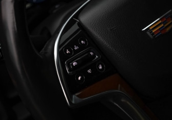 Подержанный автомобиль Cadillac Escalade Suv 2018 года (12 фото)