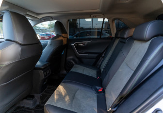 Новый Toyota RAV4 2025 (30 фото)