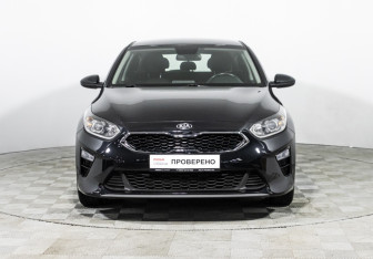 Подержанный автомобиль Kia Ceed Hatchback 2018 года (2 фото)