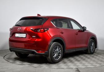 Подержанный автомобиль Mazda CX-5 2018 года (5 фото)