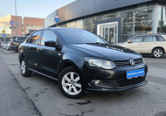 Подержанный автомобиль Volkswagen Polo Sedan 2011 года (3 фото)