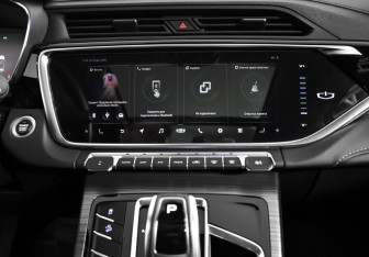 Подержанный автомобиль Geely Atlas Pro 2022 года (18 фото)