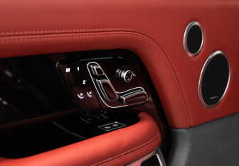 Подержанный автомобиль Land Rover Range Rover 2021 года (16 фото)