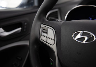 Подержанный автомобиль Hyundai Santa Fe 2015 года (20 фото)