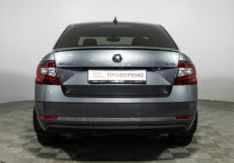 Подержанный автомобиль Skoda Octavia Liftback 2017 года (6 фото)