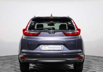 Подержанный автомобиль Honda CR-V 2018 года (6 фото)