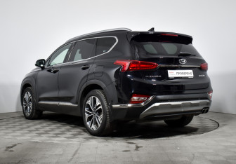 Подержанный автомобиль Hyundai Santa Fe 2019 года (7 фото)