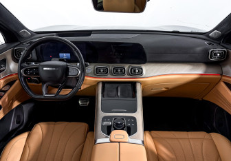 Подержанный автомобиль Jaecoo J8 2024 года (17 фото)