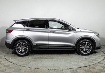Подержанный автомобиль Geely Coolray 2023 года (4 фото)