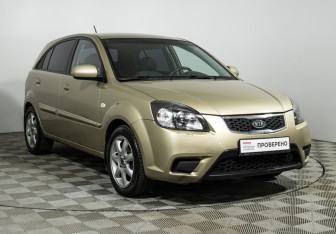 Подержанный автомобиль Kia Rio Hatchback 2011 года (3 фото)