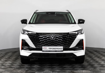 Подержанный автомобиль Changan UNI-S 2024 года (3 фото)