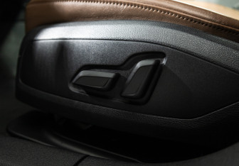 Подержанный автомобиль Audi A4 Sedan 2020 года (18 фото)