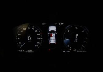 Подержанный автомобиль Volvo XC60 2021 года (13 фото)