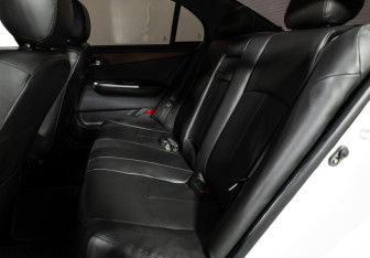 Подержанный автомобиль Lifan Solano 2011 года (10 фото)