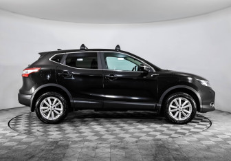 Подержанный автомобиль Nissan Qashqai 2014 года (4 фото)