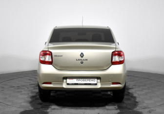Подержанный автомобиль Renault Logan Sedan 2018 года (6 фото)