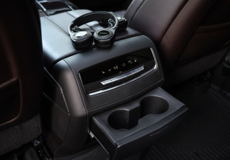 Подержанный автомобиль Cadillac Escalade Suv 2021 года (24 фото)