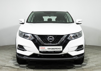 Подержанный автомобиль Nissan Qashqai 2022 года (2 фото)