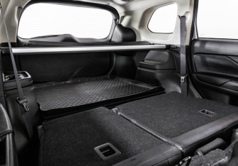 Подержанный автомобиль Mitsubishi Outlander 2018 года (23 фото)