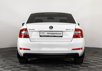 Подержанный автомобиль Skoda Octavia Liftback 2014 года (6 фото)