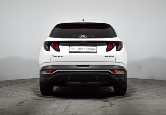 Подержанный автомобиль Hyundai Tucson 2022 года (6 фото)
