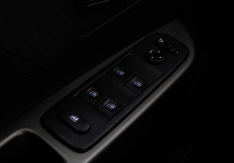 Подержанный автомобиль Renault Kaptur 2019 года (17 фото)