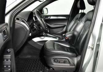 Подержанный автомобиль Audi Q5 2012 года (10 фото)