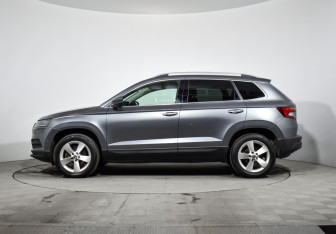 Подержанный автомобиль Skoda Karoq 2020 года (8 фото)