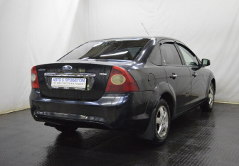Подержанный автомобиль Ford Focus Sedan 2008 года (5 фото)