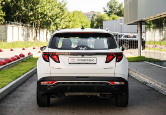 Подержанный автомобиль Hyundai Tucson 2022 года (7 фото)