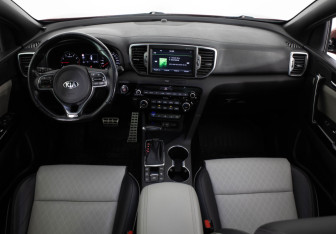 Подержанный автомобиль Kia Sportage 2016 года (21 фото)