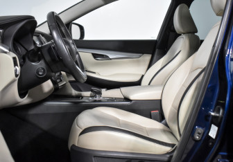 Подержанный автомобиль Infiniti QX50 2019 года (12 фото)