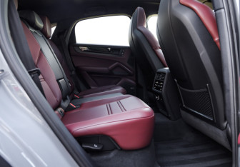 Новый Porsche Cayenne 2026 (10 фото)