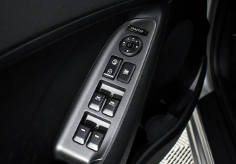 Подержанный автомобиль Kia Cerato Sedan 2013 года (10 фото)