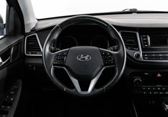 Подержанный автомобиль Hyundai Tucson 2016 года (12 фото)