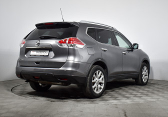 Подержанный автомобиль Nissan X-Trail 2015 года (5 фото)