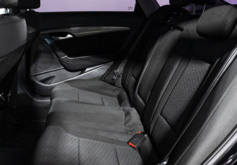 Подержанный автомобиль Hyundai i40 Sedan 2015 года (10 фото)