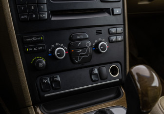 Подержанный автомобиль Volvo XC90 2008 года (14 фото)