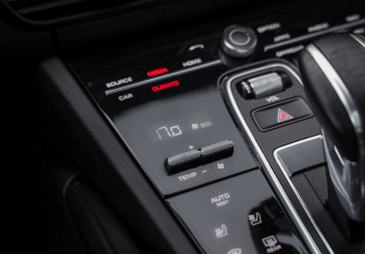 Подержанный автомобиль Porsche Cayenne 2021 года (24 фото)